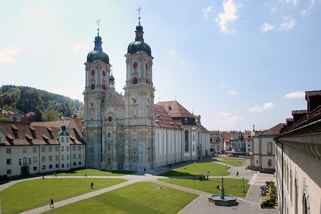 St. Gallen Stiftsbibliothek, Kathedrale und Maestrani Schokoladenfabrik